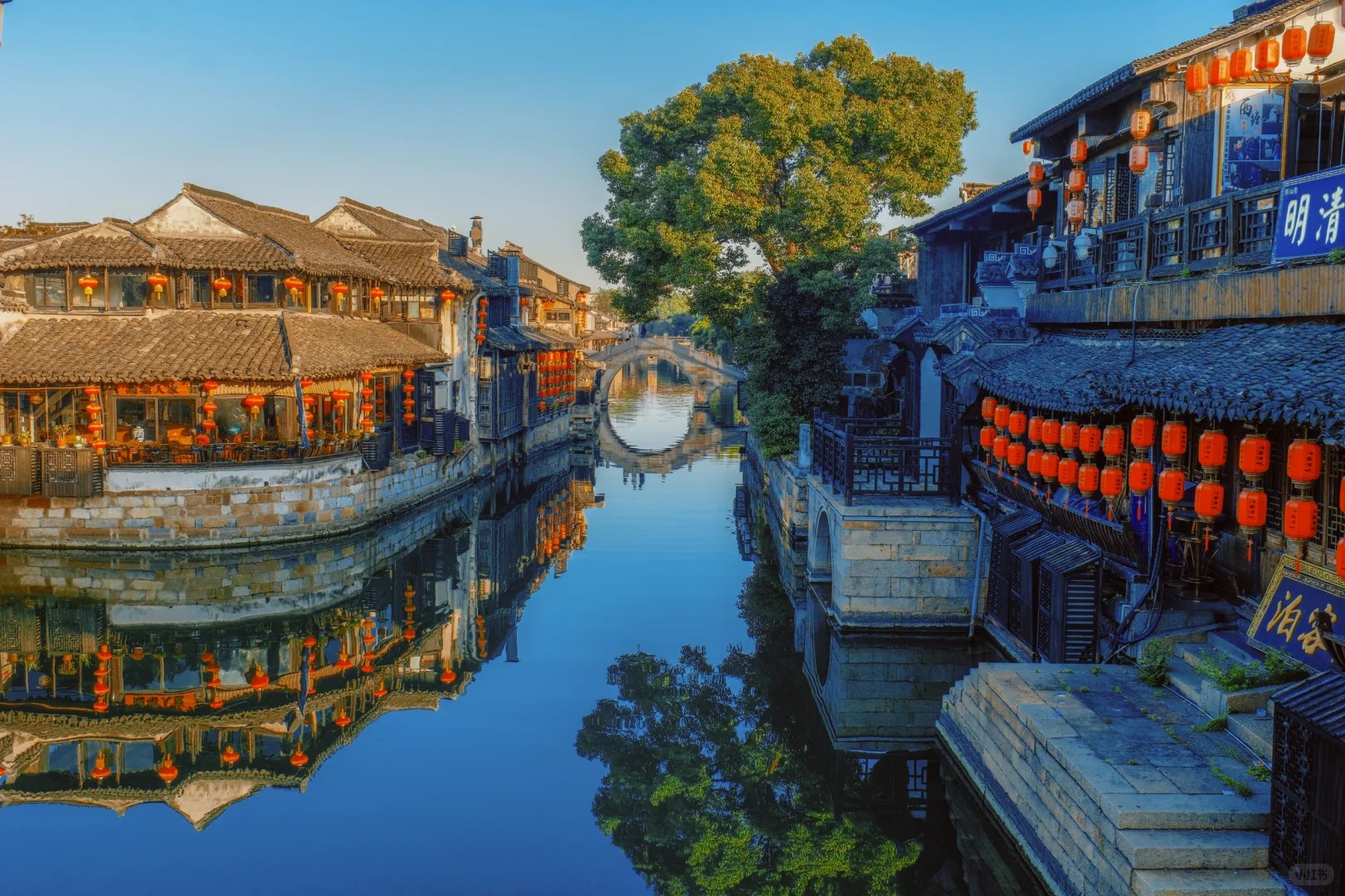 Xitang ancient town night view